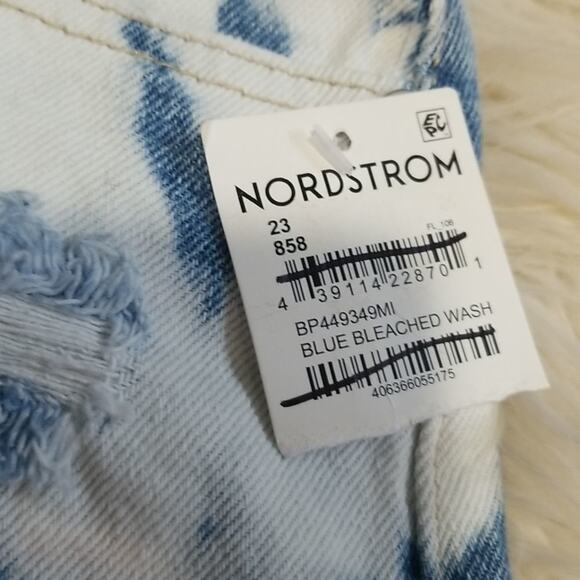 NWT BP. Destroyed High Rise Blue Bleach Dyed Jean Shorts size 23" - Picture 5 of 10